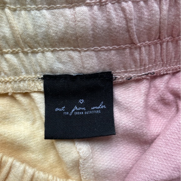 Comfortable, colorful shorts - Picture 2 of 3